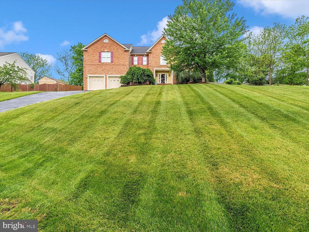 Foto principal - 11406 Rolling Green Pl