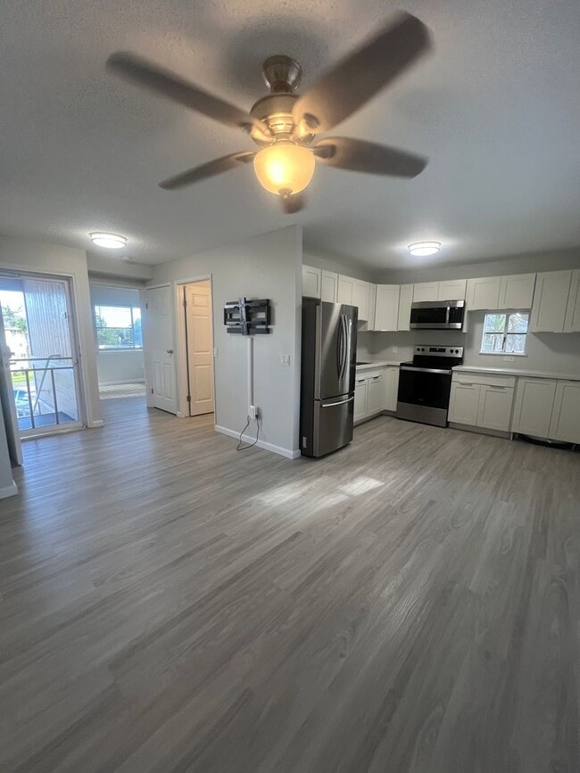 Building Photo - Excellent 1 Bedroom Mililani Mauka Townhouse, AC, 2 Parking