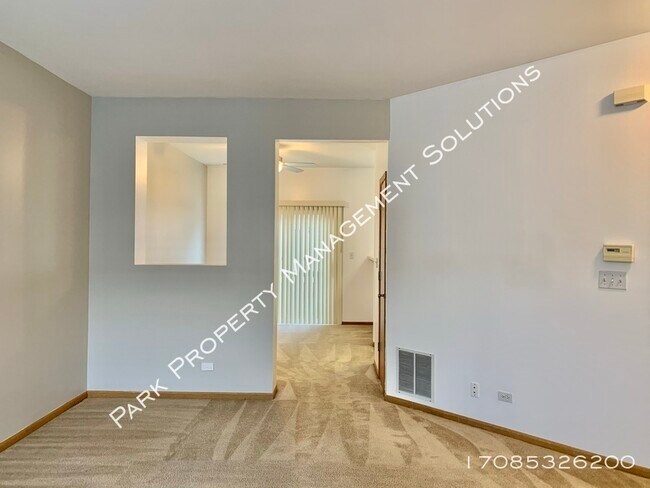 Foto del edificio - 2 Bedroom Townhome - Easy Access to I88
