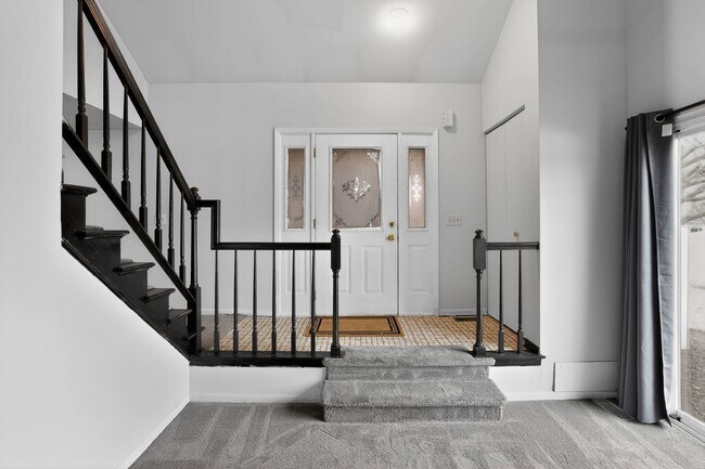 Foto del edificio - 1336 Queensgreen Cir