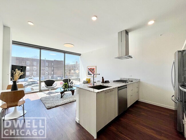Foto del edificio - 3441 N Broadway St