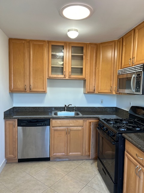Kitchen - 2330 8th St
