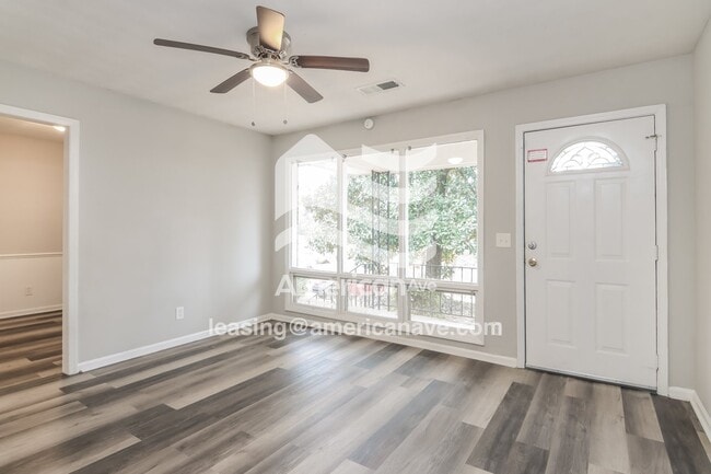 Building Photo - 4545 Kerz Ct