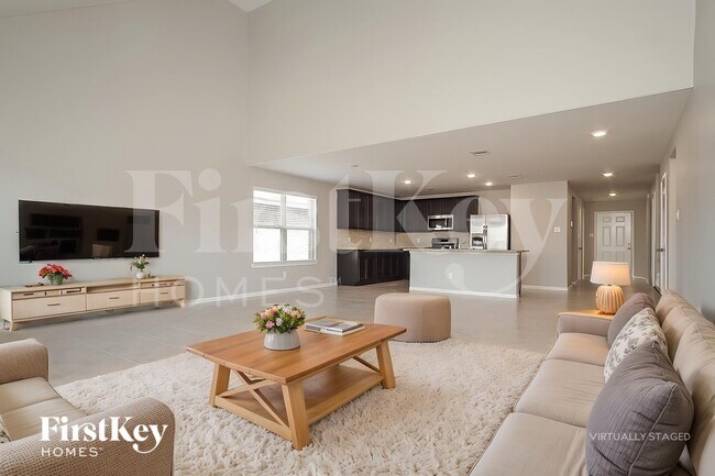 Foto del edificio - 29018 Innes Park Pl