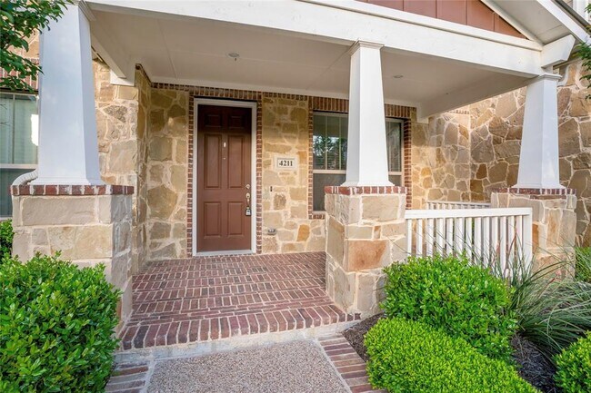 Foto del edificio - 4211 Cascade Sky Dr