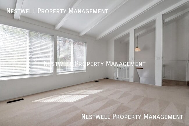 Building Photo - 7857 Honeywood Cove Dr