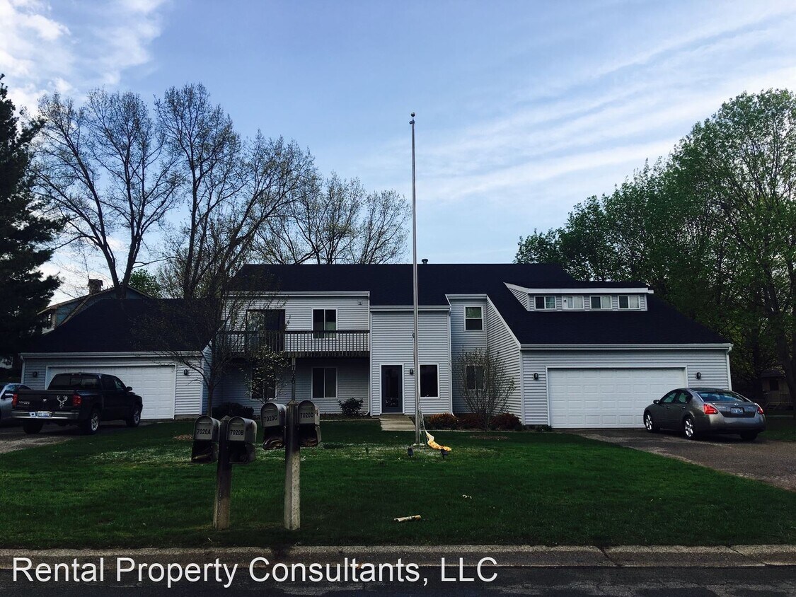 7020 Bonaire Dr NE, Rockford, MI 49341 Apartment for Rent in Rockford