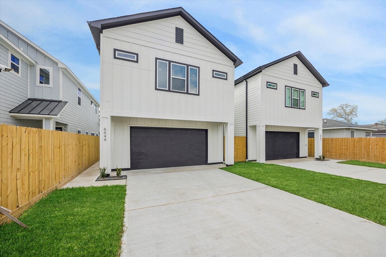 Building Photo - 6642 Lozier St