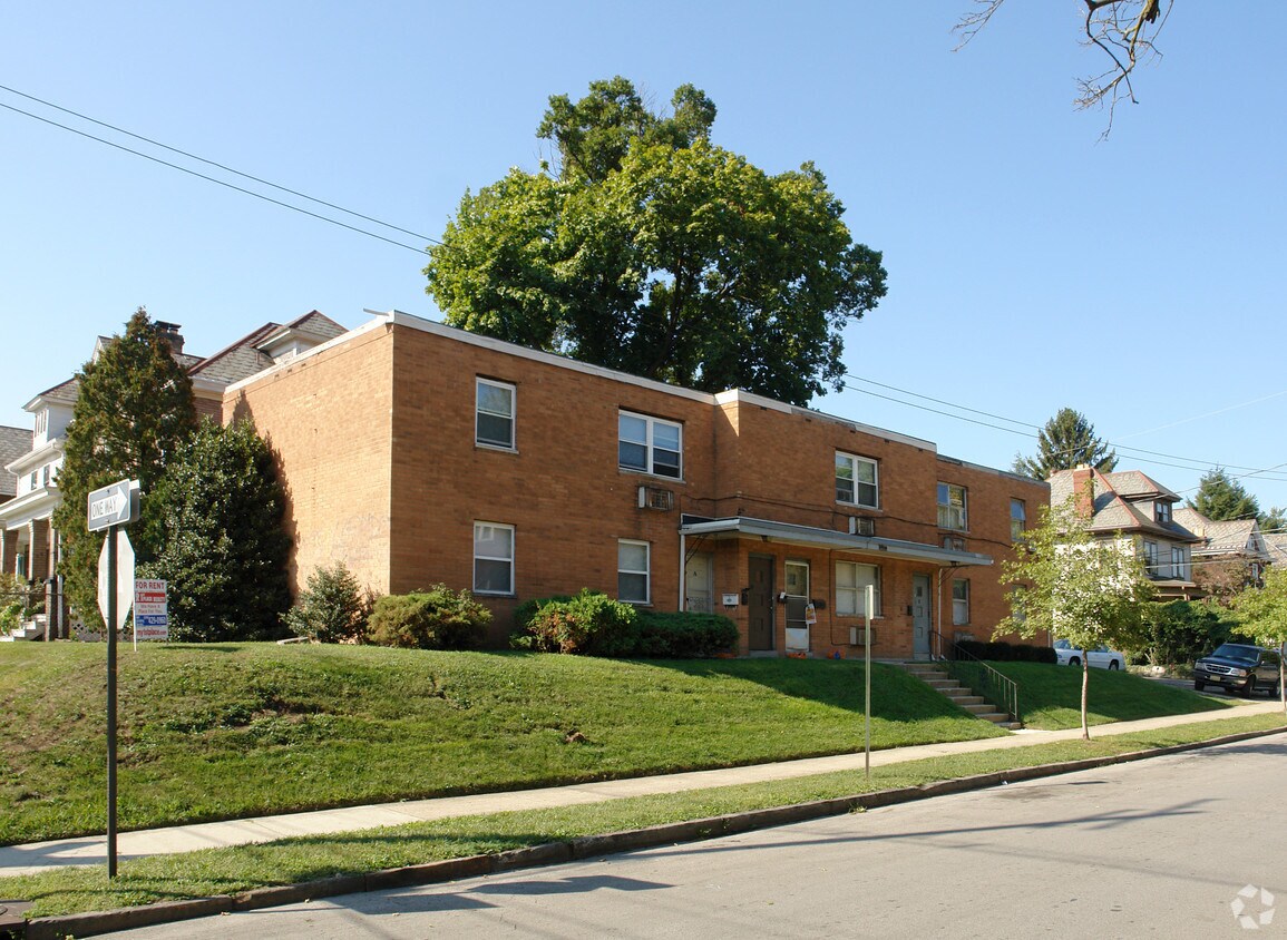 Primary Photo - 405 Alden Ave
