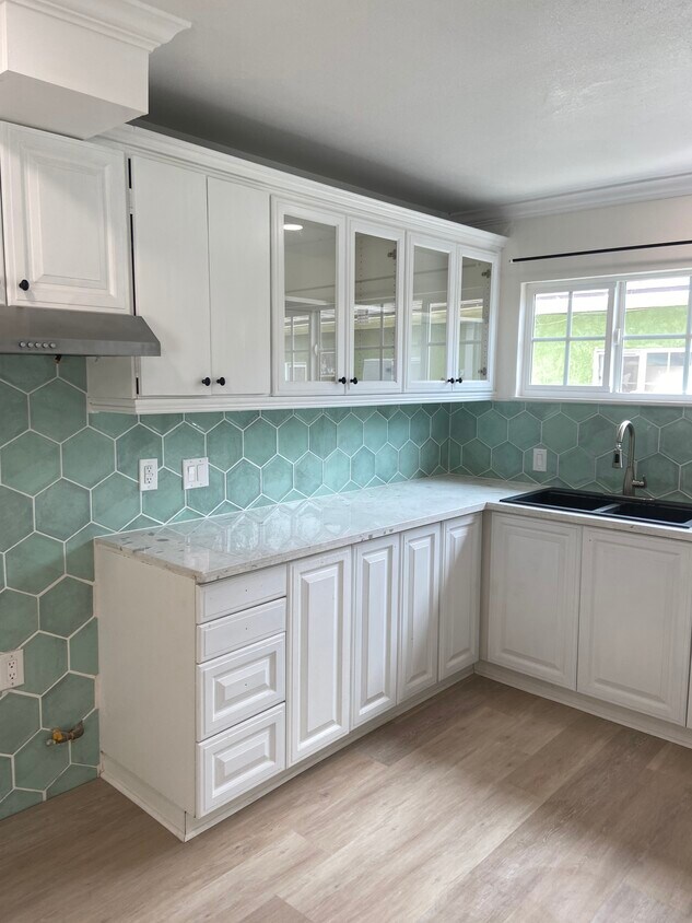 Foto principal - 834 N Parkside Ave