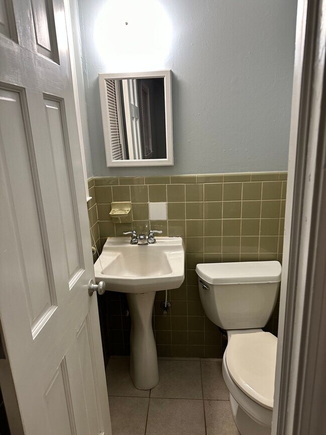 Building Photo - Convenient Location in Piedmont Near White...