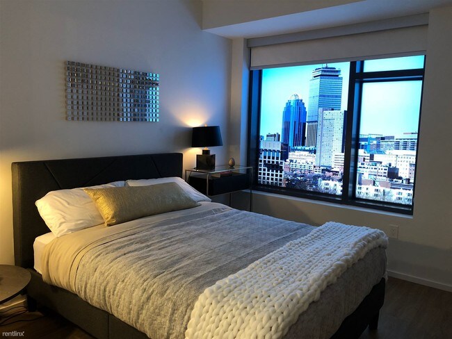 Foto del edificio - 2 br, 1 bath Triplex - 50 Herald St # 202E