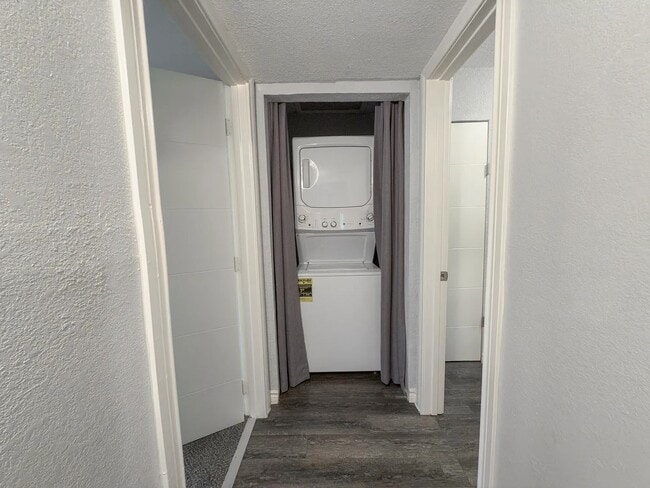 Building Photo - 5329 Reiger Ave