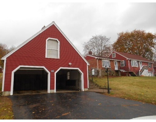 Primary Photo - 87 N Spencer Rd