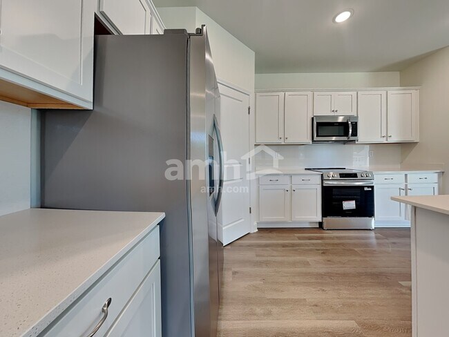 Building Photo - 3527 Lincoln Hts Ln