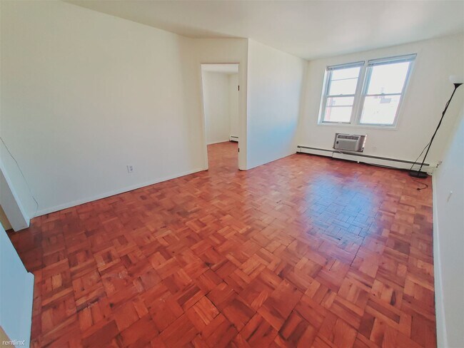 Foto del edificio - 1 br, 1 bath Condo - 140 Grove St Unit 6