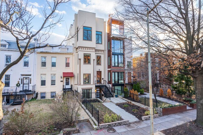 Building Photo - 507 K St NE