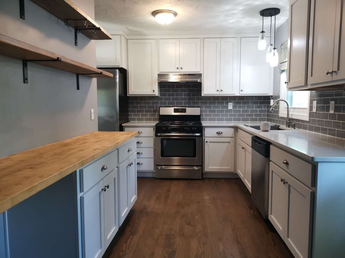 Foto principal - 244 S 30th St