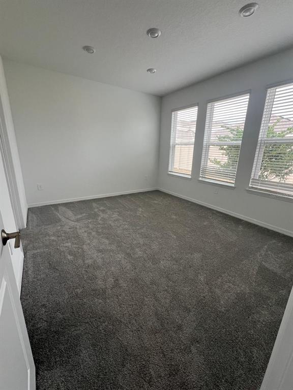 Foto del edificio - 5274 Kildare Pl