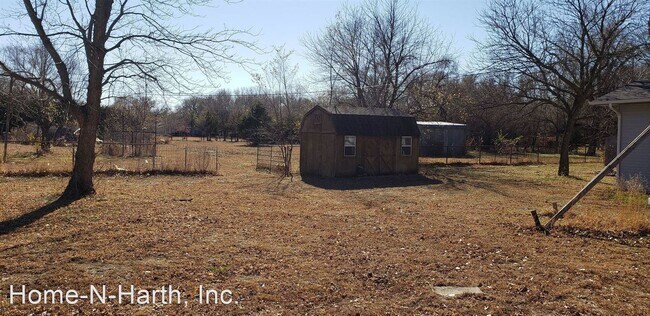 Building Photo - 2 br, 1 bath House - 5801 E. Sandhill Road