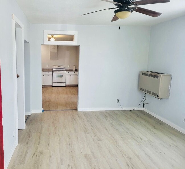 Building Photo - 312 E Electric St