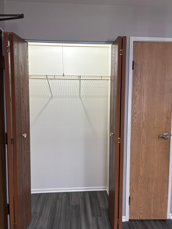 Building Photo - 1324 Geneva Dr