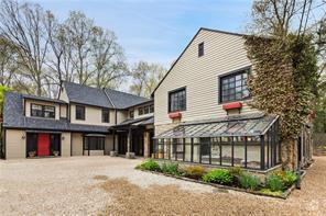 Building Photo - 118 Old Mill River Rd