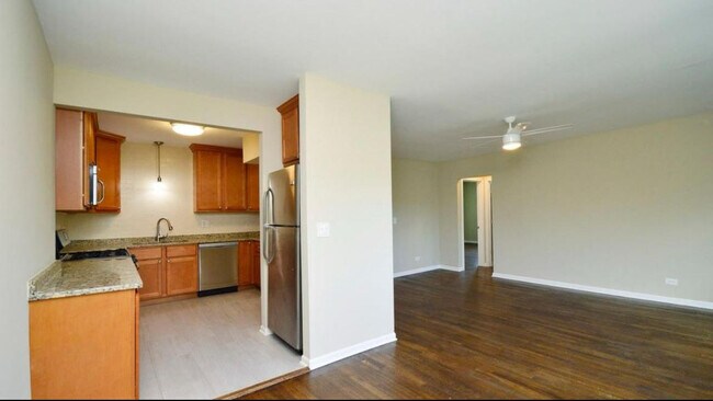 Foto del edificio - 1415 W Pratt Blvd