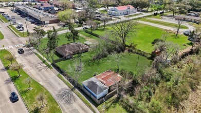 Building Photo - 11602 Dover St