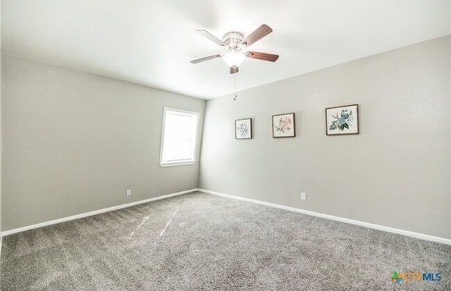 Foto del edificio - Updated townhome