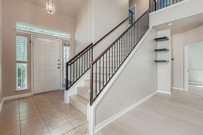 Foto del edificio - 2020 Nestlewood Dr