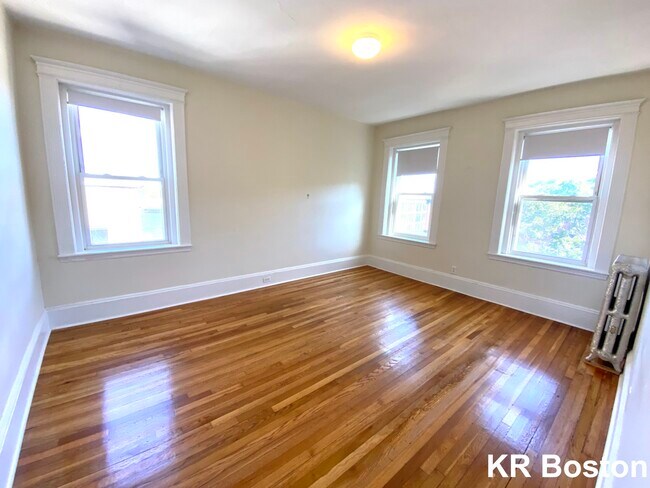 Building Photo - 1213 Commonwealth Ave