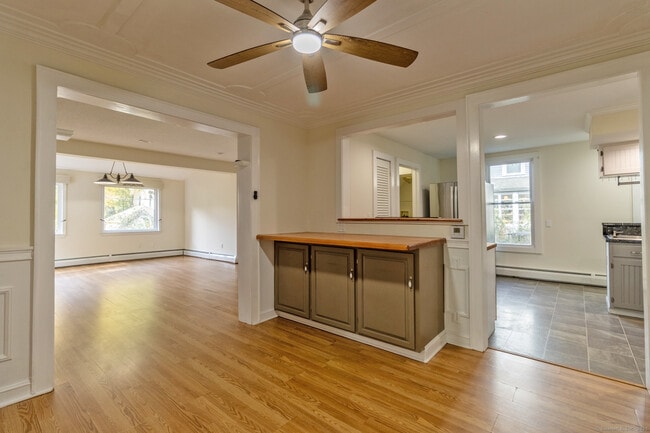 Building Photo - 7 Starr Pl