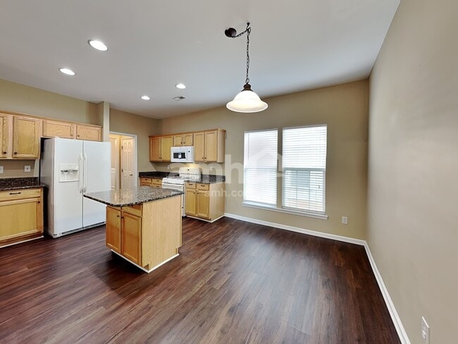 Foto del edificio - 12418 Swan Wings Pl