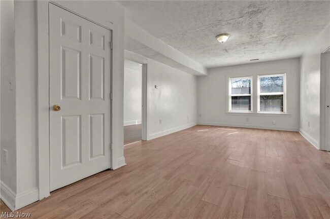 Foto del edificio - 317 E 156th St