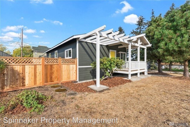 Foto del edificio - 3 br, 2 bath House - 3704 E Spokane St