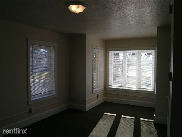 Building Photo - 336 27th St