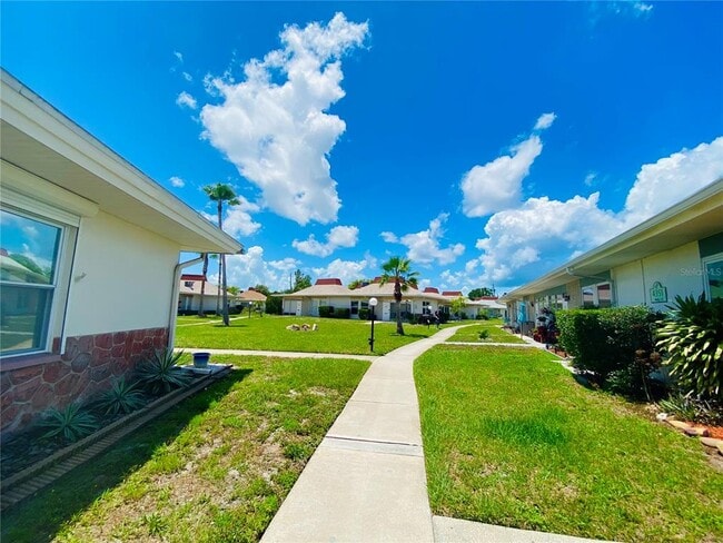 Building Photo - 4351 Tahitian Gardens Cir