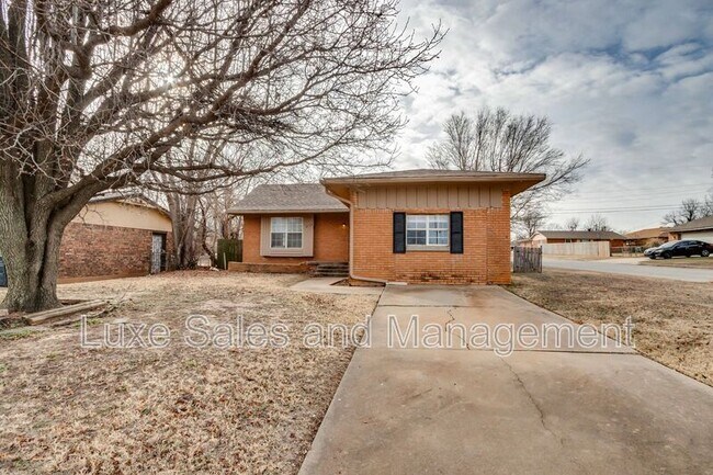 Building Photo - 236 NW 85th St