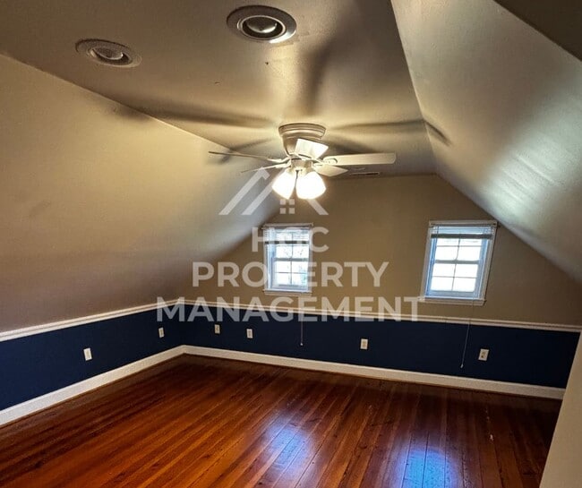 Building Photo - 160 Percy Ln