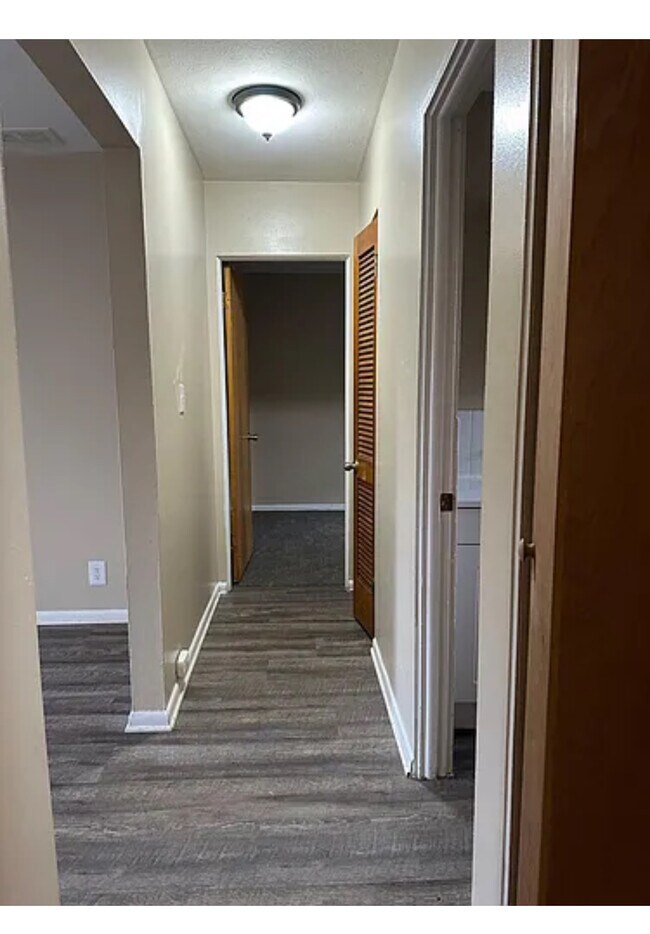 Foto del edificio - 1235 Roslyn Ave