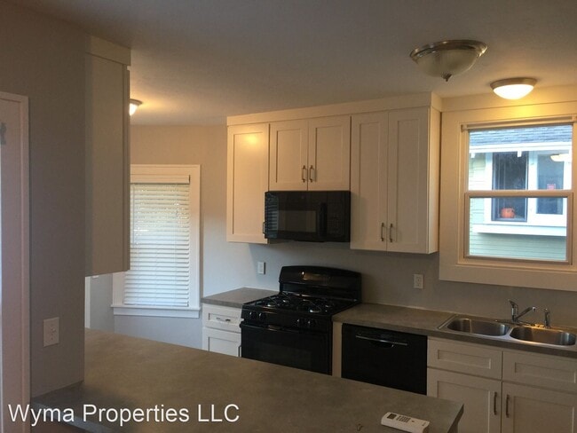 Building Photo - 3 br, 1.5 bath House - 1218 Fisk RD SE