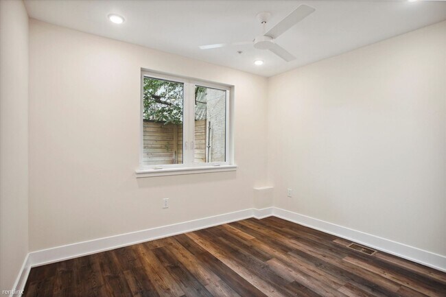 Foto del edificio - 5 br, 4 bath Duplex - 2009 N 17th St Unit 1