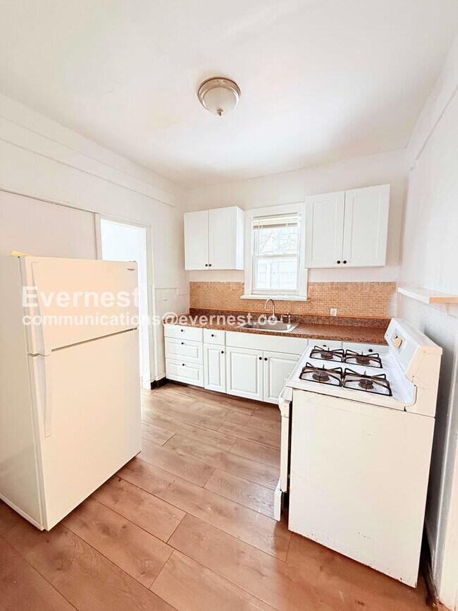 Foto del edificio - 14393 Strathmoor St