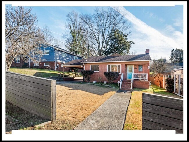 Foto del edificio - 112 E Lawson St