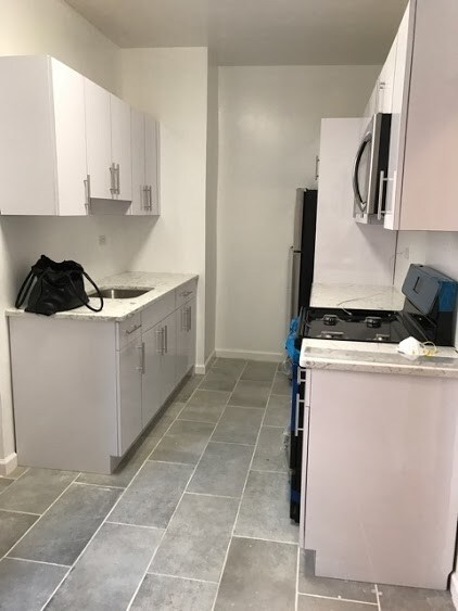 Foto principal - 94-05 35th Ave