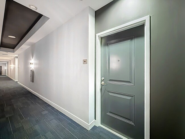 Building Photo - Gorgeous 2 story townhome 3 bed /2.5 bath in Boynton