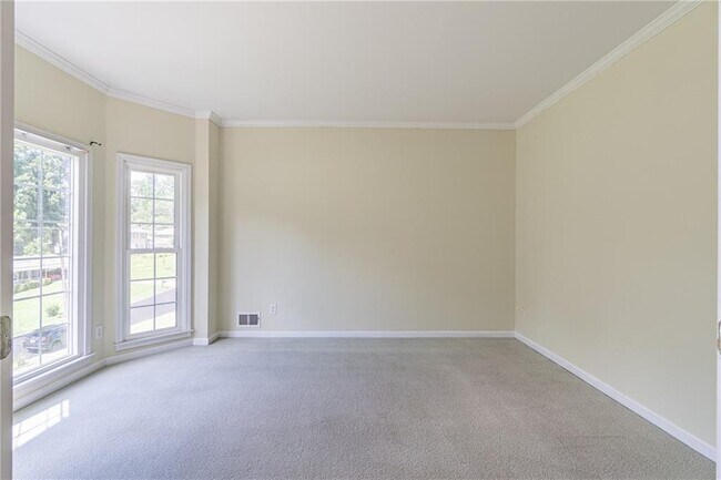 Foto del edificio - 5646 Nottingham Dr NW