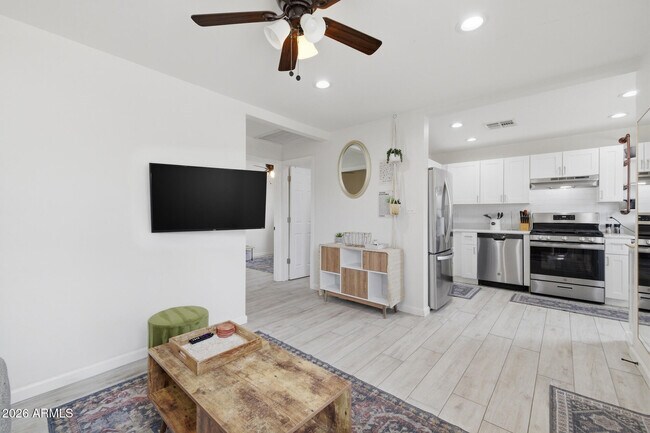 Building Photo - 1124 N 14th St