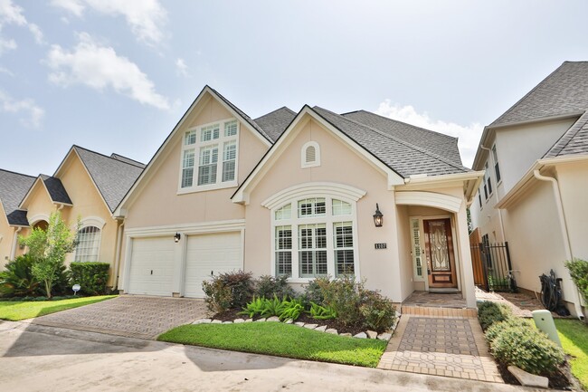 Foto del edificio - 1107 Ridgecrossing Ln